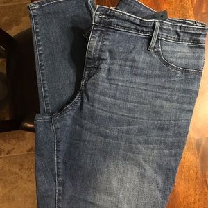 Isabel Maternity Adjustable Waist Jegging